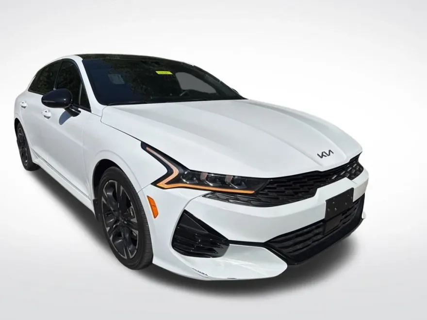 2023 Kia K5 GT-Line photo 1