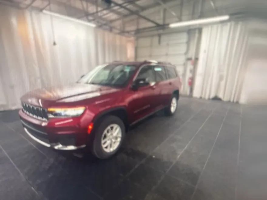 2023 Jeep Grand Cherokee Limited photo 1