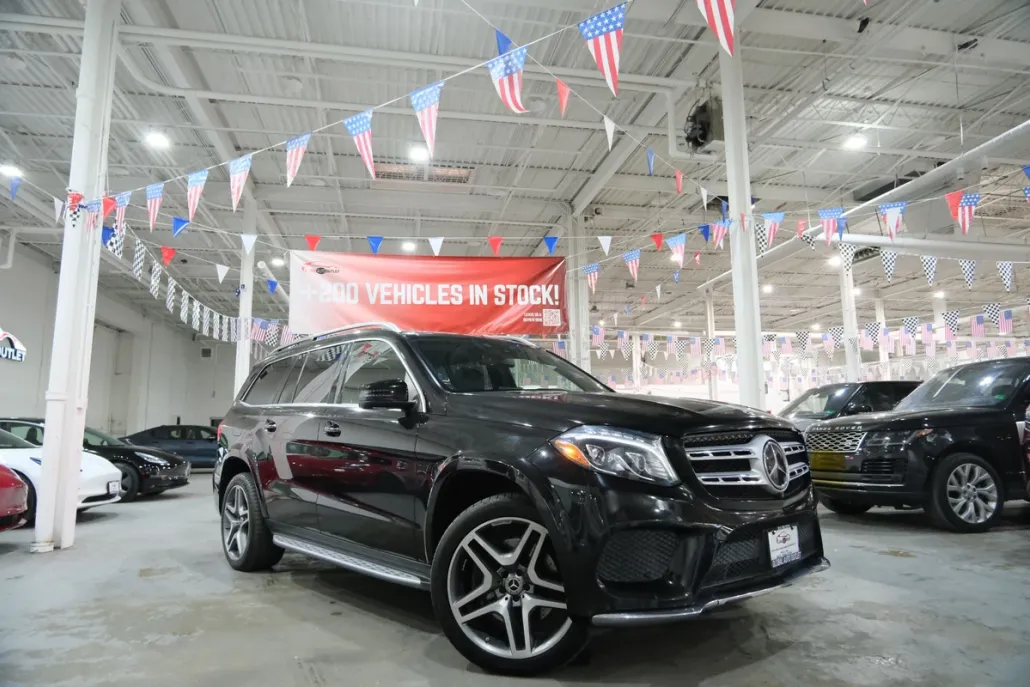 2017 Mercedes Benz GLS 550 4MATIC photo 1