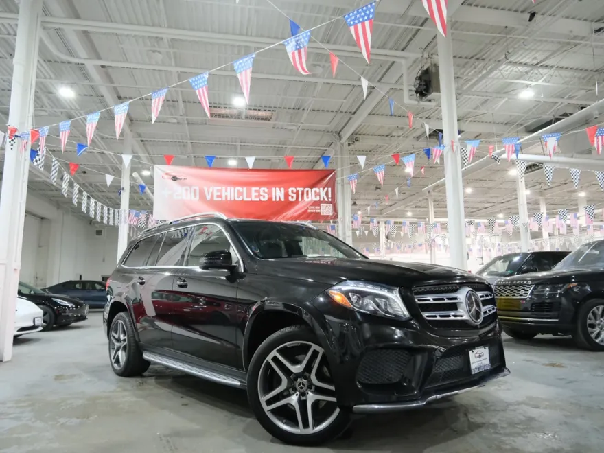 2017 Mercedes Benz GLS 550 4MATIC photo 1