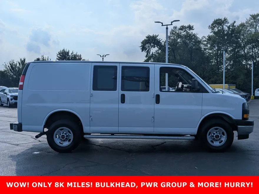 2023 Gmc Savana 2500 Cargo photo 1