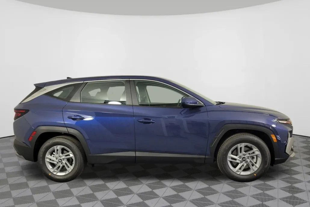 2026 Hyundai Tucson SE photo 1