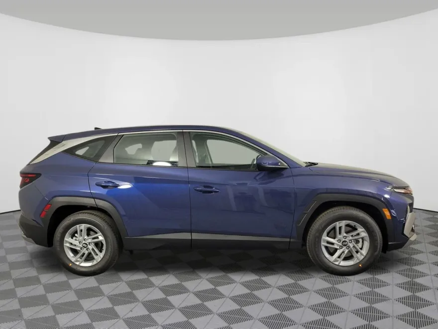 2026 Hyundai Tucson SE photo 1