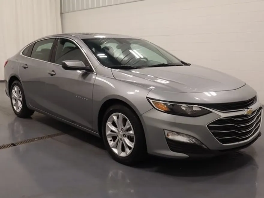 2024 Chevrolet Malibu 1LT photo 1