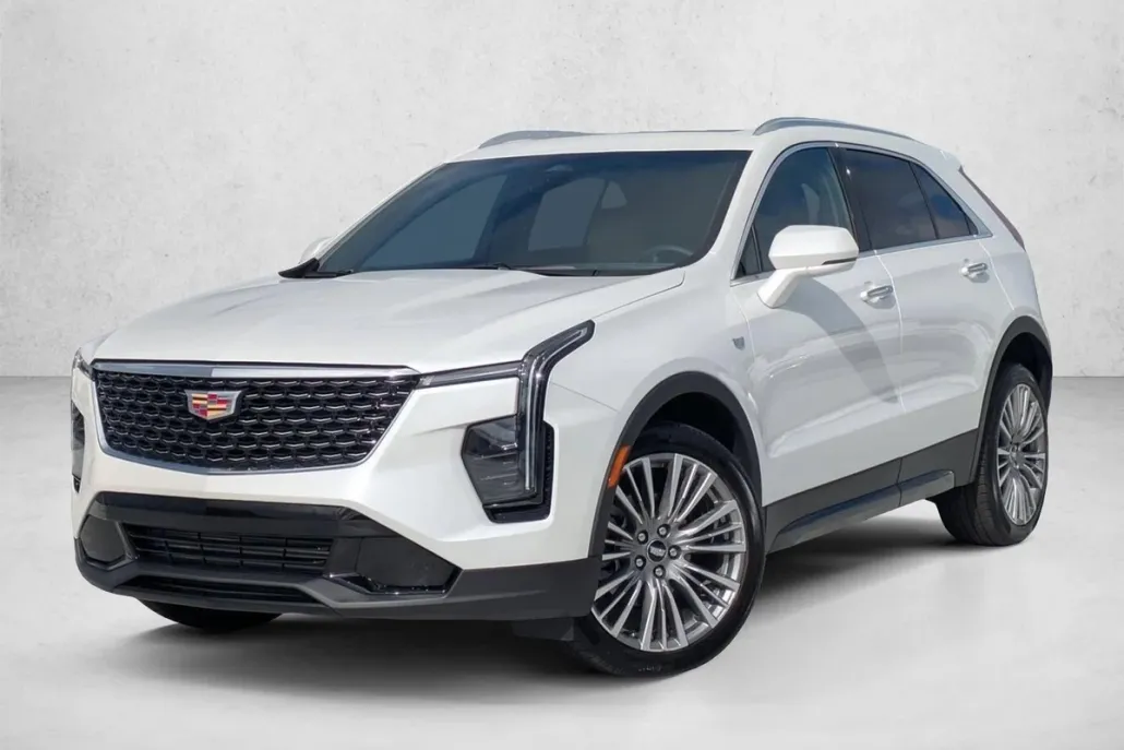 2024 Cadillac XT4 Premium Luxury photo 1