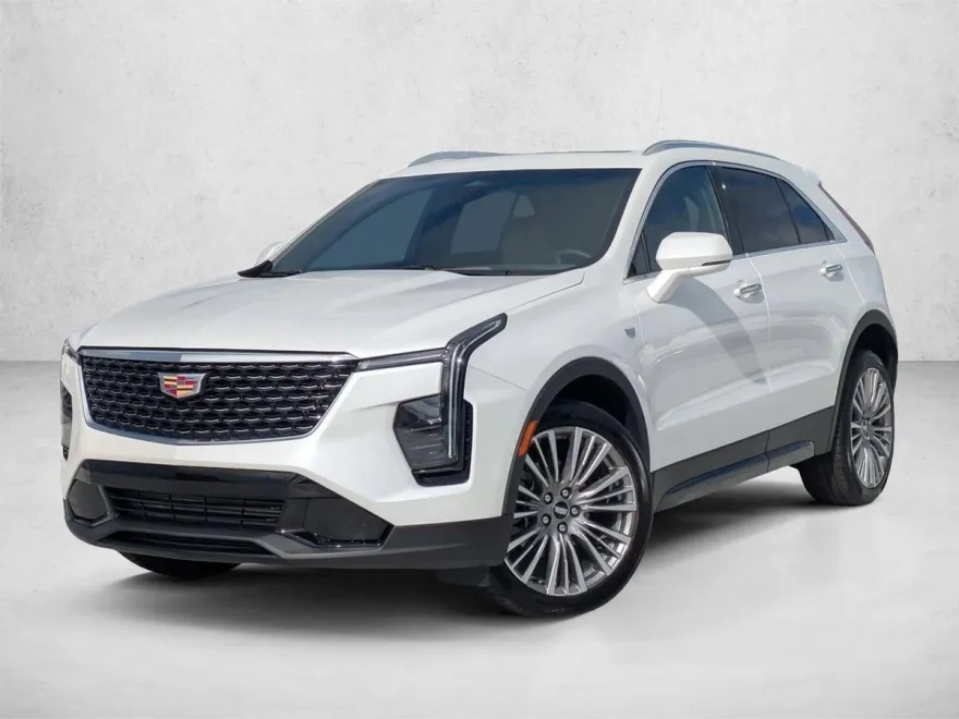 2024 Cadillac XT4 Premium Luxury photo 1