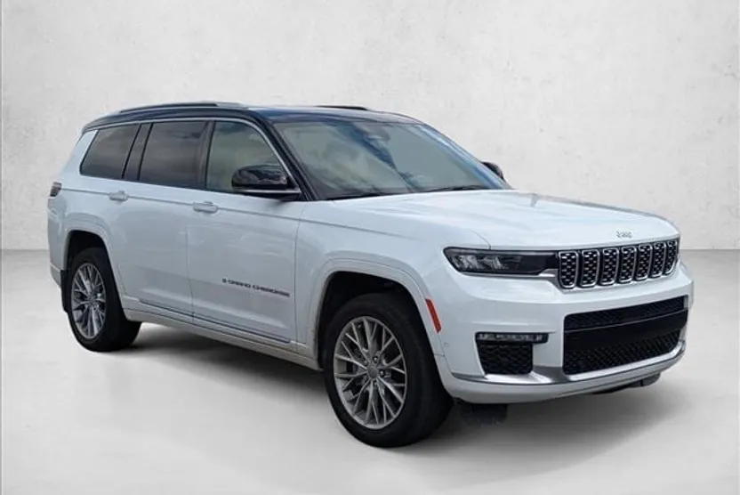 2023 Jeep Grand Cherokee L Summit photo 1