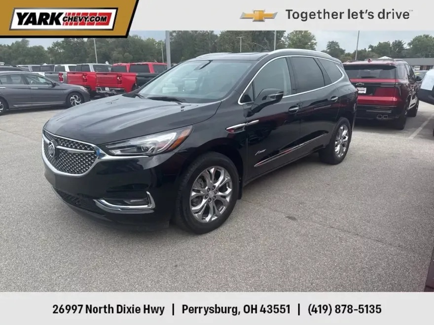 2021 Buick Enclave Avenir photo 1