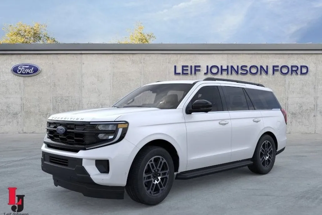 2025 Ford Expedition photo 1