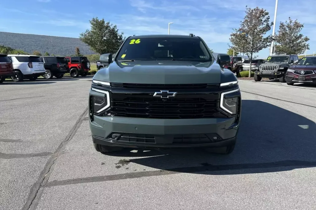 2026 Chevrolet Suburban RST photo 1