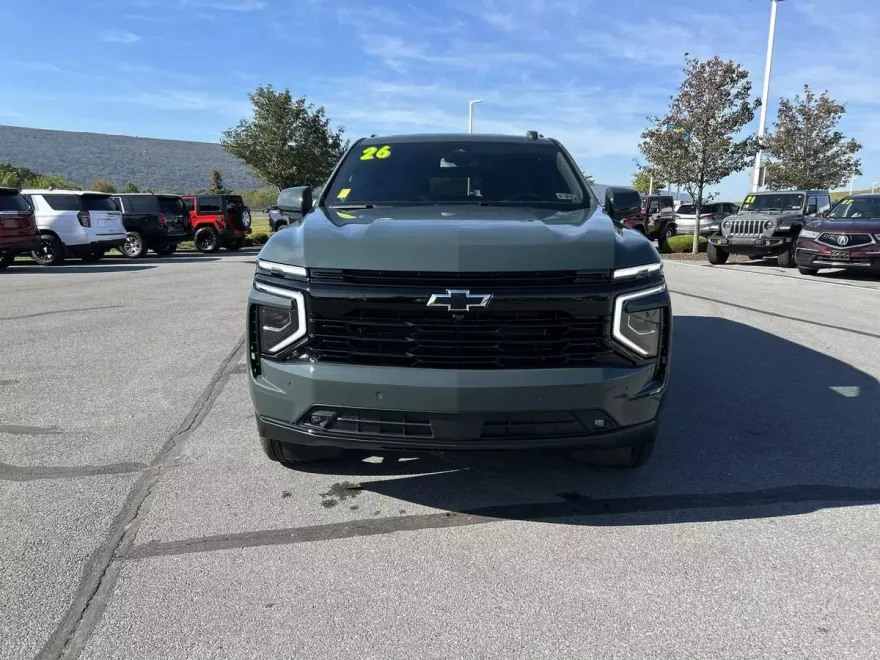 2026 Chevrolet Suburban RST photo 1