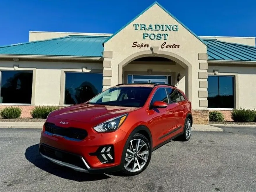 2022 Kia Niro Touring photo 1