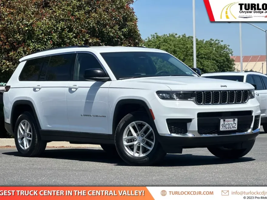 2023 Jeep Grand Cherokee Laredo photo 1