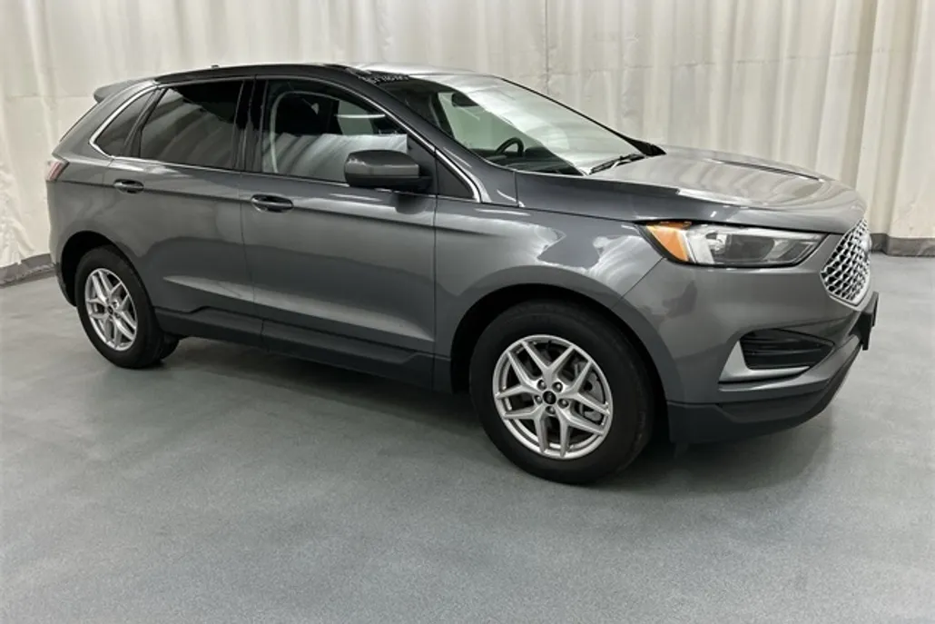 2024 Ford Edge SEL photo 1