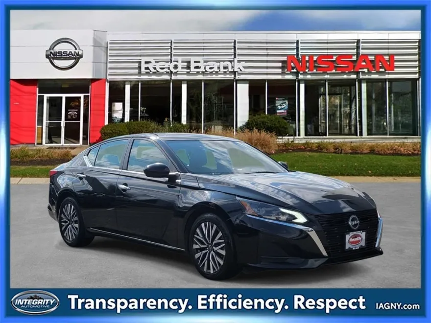 2023 Nissan Altima 2.5 SV photo 1