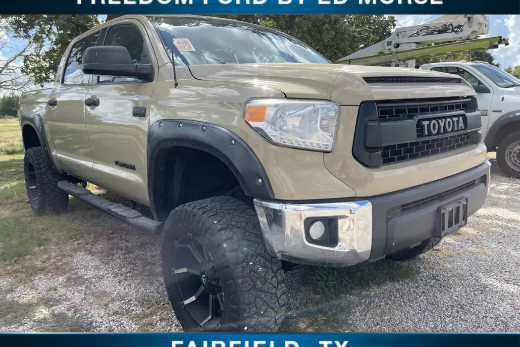 2017 Toyota Tundra SR5 photo 1