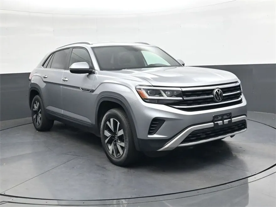 2022 Volkswagen Atlas Cross Sport SE photo 1