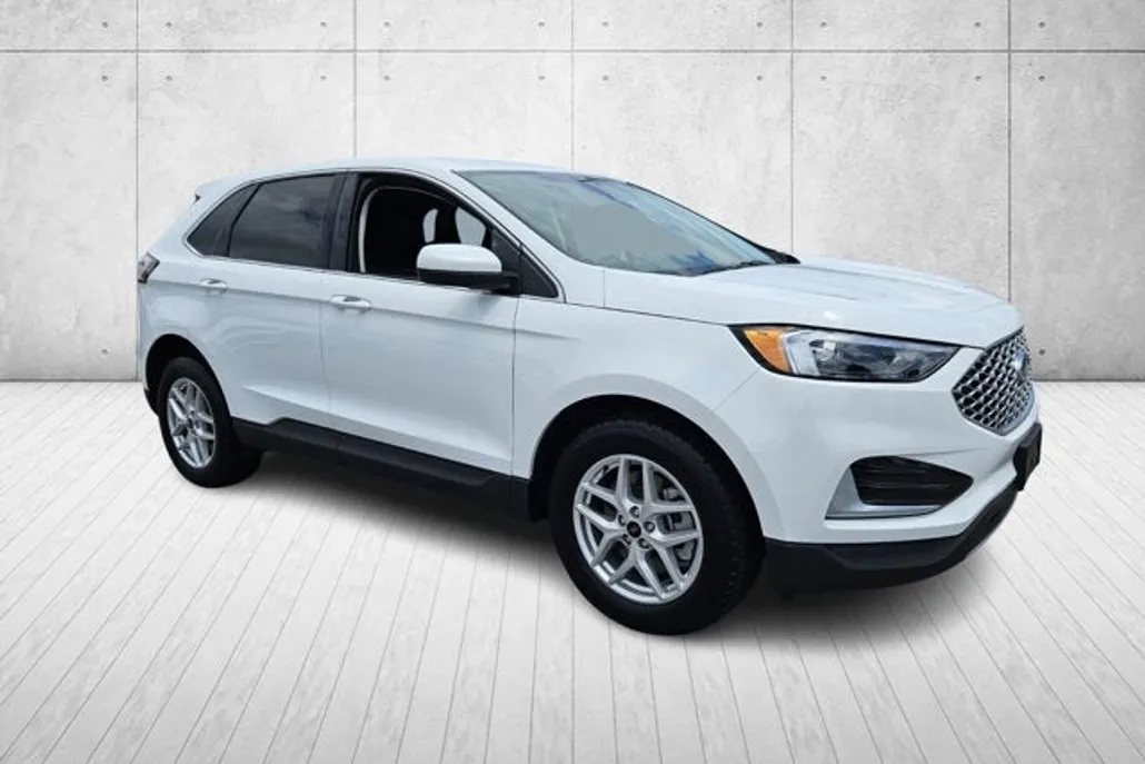 2024 Ford Edge SEL photo 1