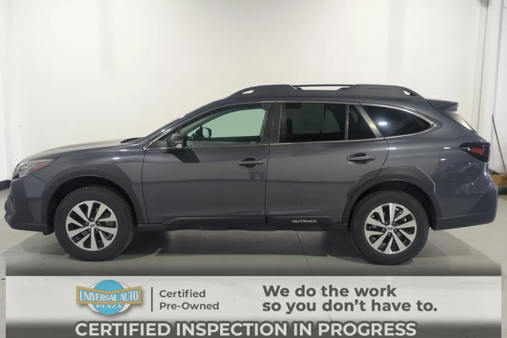 2023 Subaru Outback Premium photo 1
