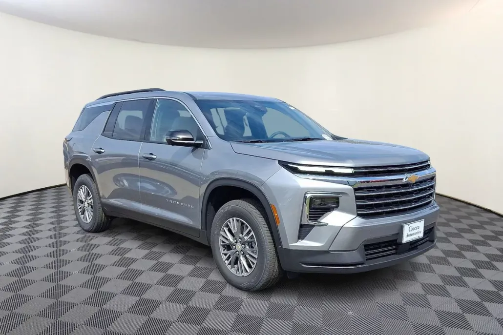 2025 Chevrolet Traverse photo 1
