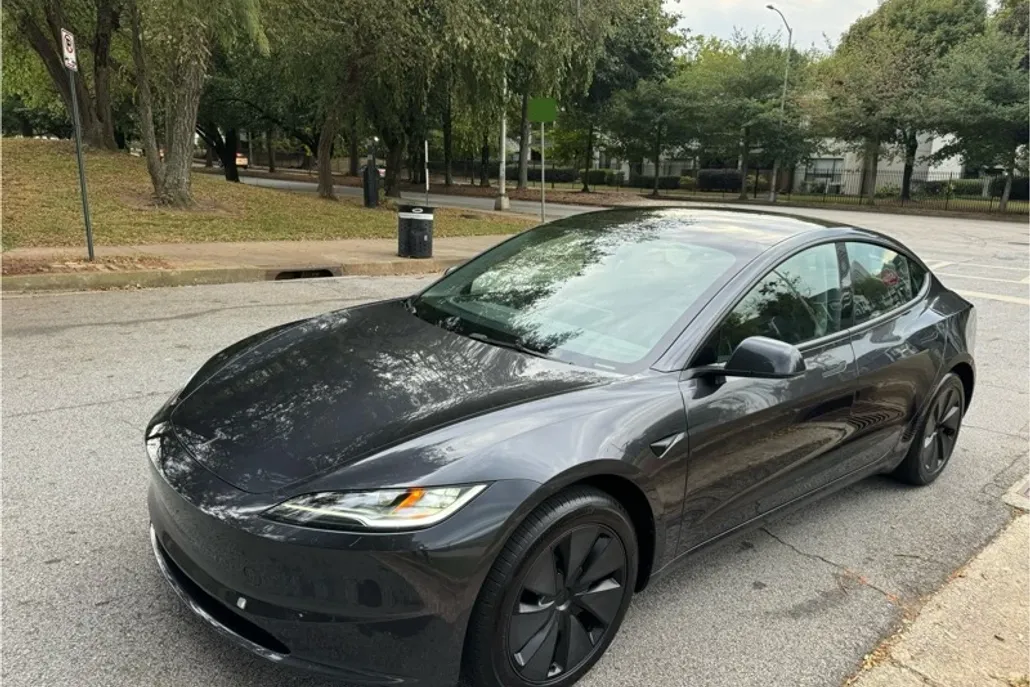 2024 Tesla Model 3 Long Range photo 1