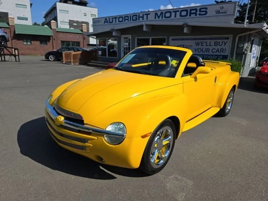 2005 Chevrolet SSR Base photo 1