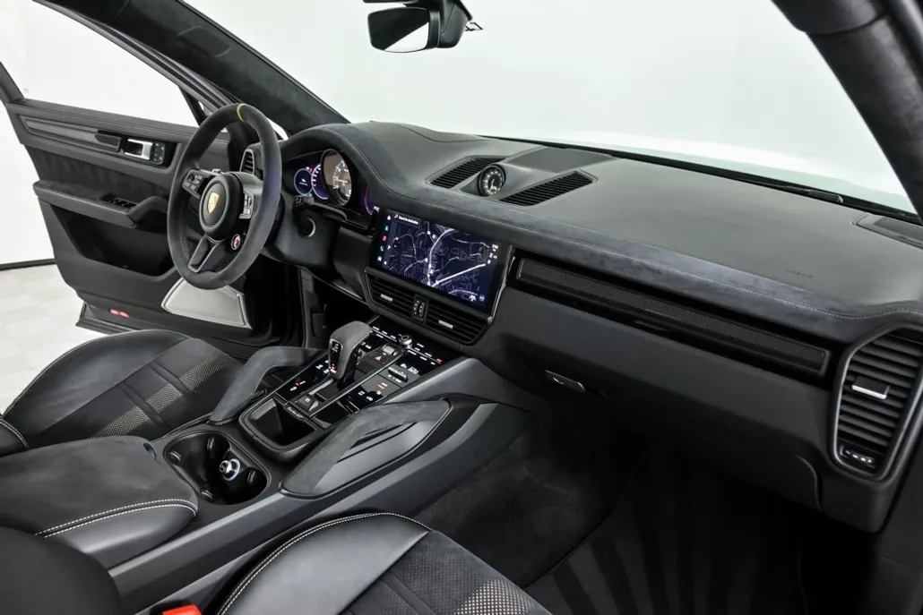 2022 Porsche Cayenne Coupe Turbo GT photo 1
