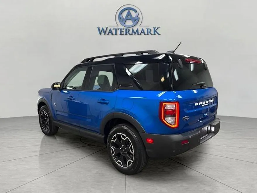 2025 Ford Bronco Sport Outer Banks photo 1