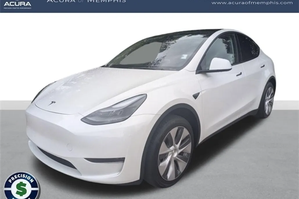 2024 Tesla Model Y Standard Range photo 1