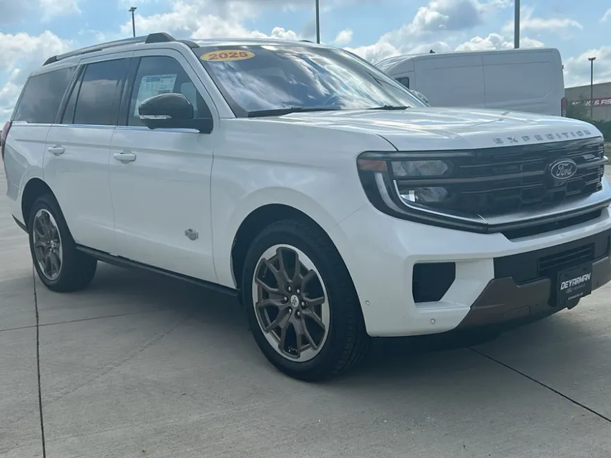 2025 Ford Expedition King Ranch photo 1