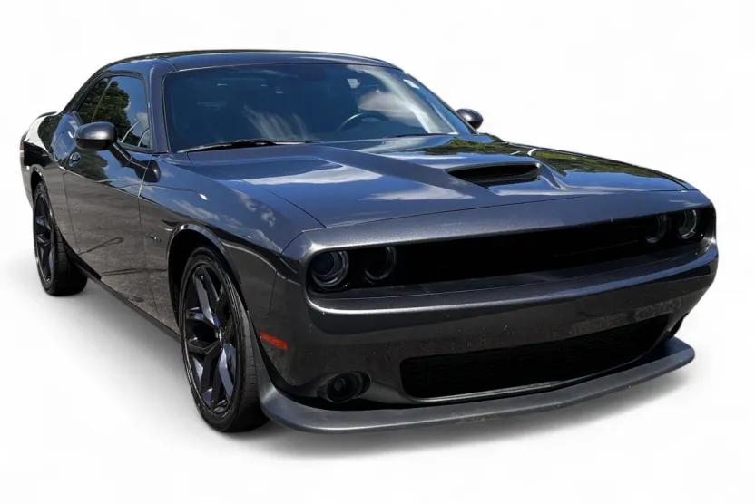 2022 Dodge Challenger R/T photo 1