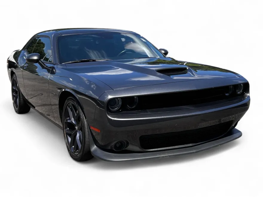2022 Dodge Challenger R/T photo 1