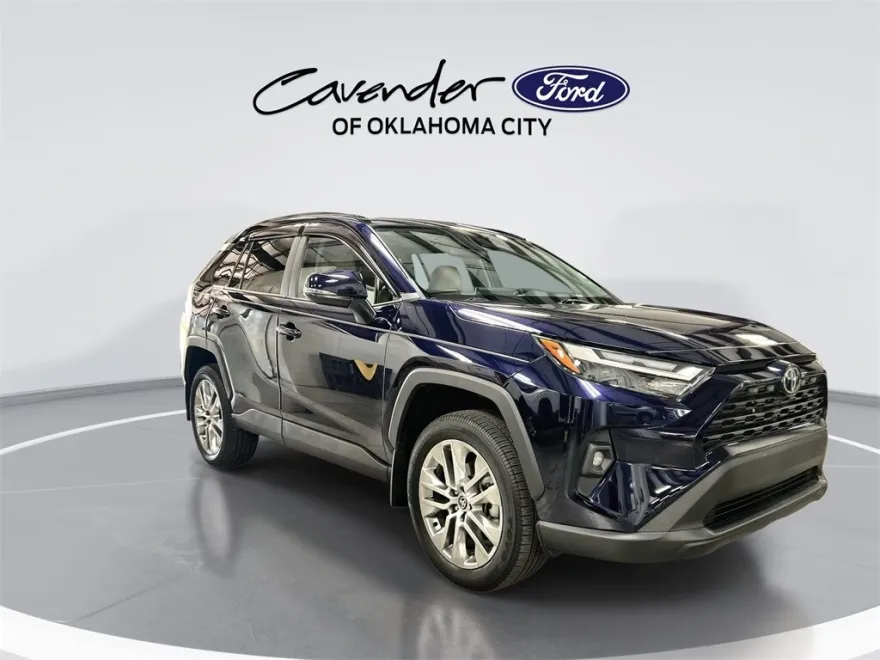 2025 Toyota RAV4 XLE Premium photo 1