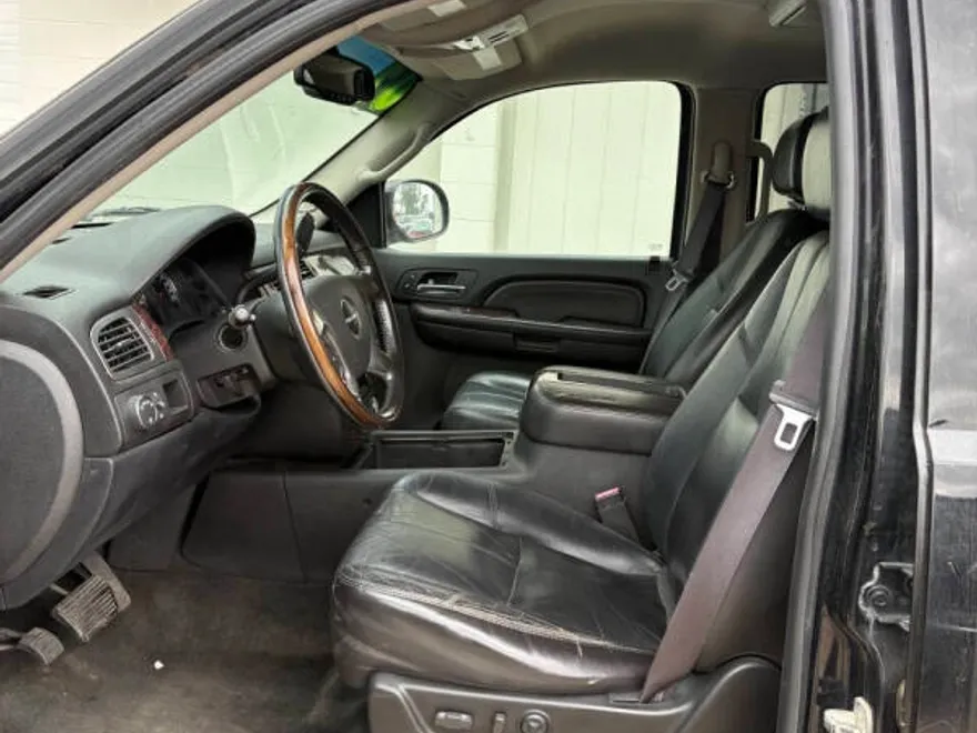 2007 Gmc Yukon Denali 1500 photo 1