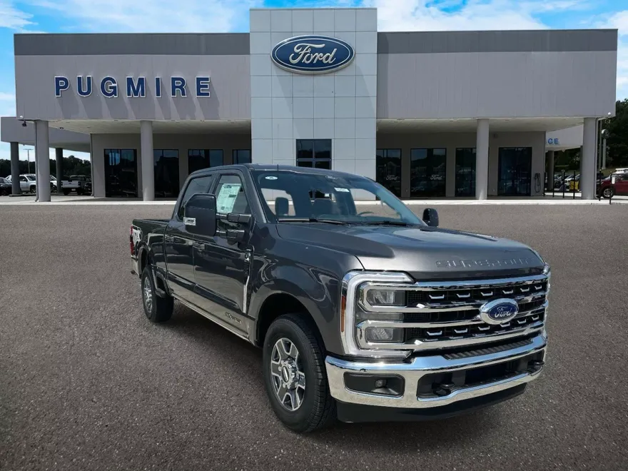 2026 Ford F-250 Lariat photo 1