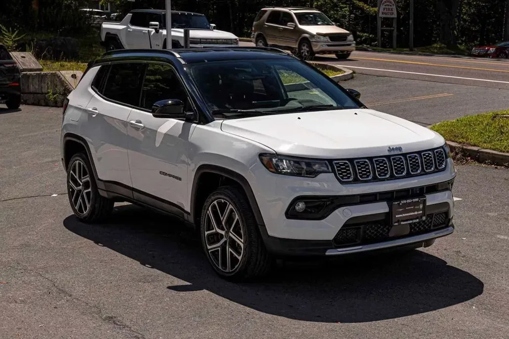 2025 Jeep Compass Limited photo 1
