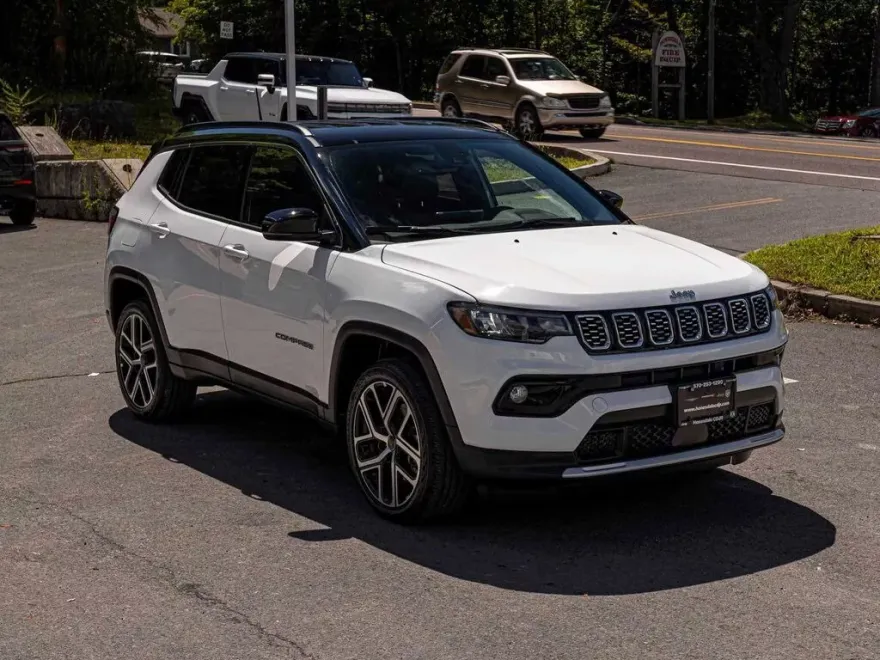 2025 Jeep Compass Limited photo 1