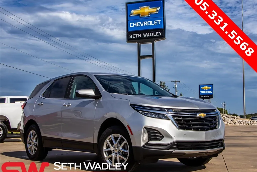 2022 Chevrolet Equinox LT photo 1