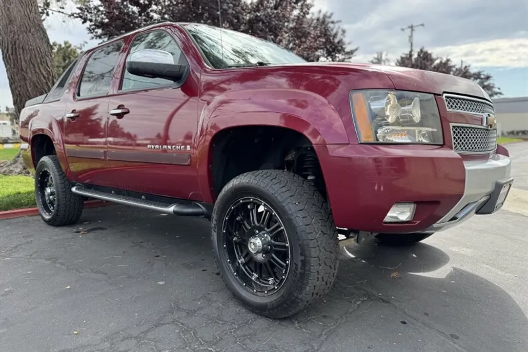 2007 Chevrolet Avalanche LT photo 1