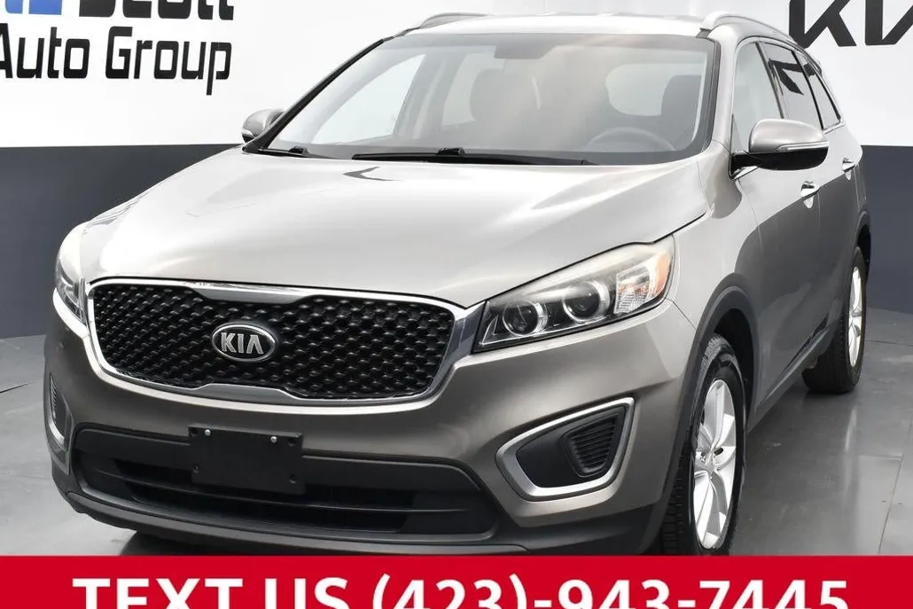 2016 Kia Sorento LX photo 1