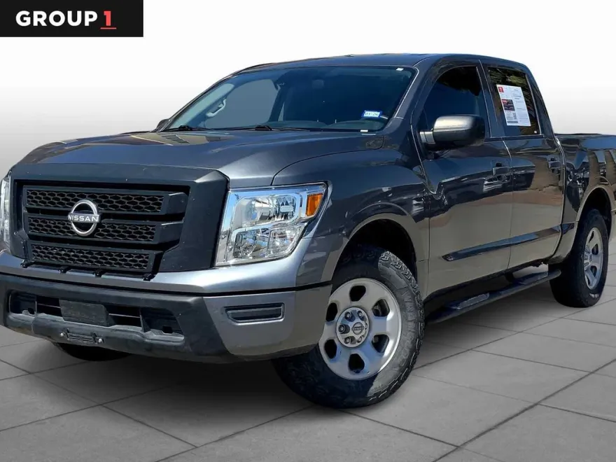 2023 Nissan Titan S Crew Cab photo 1