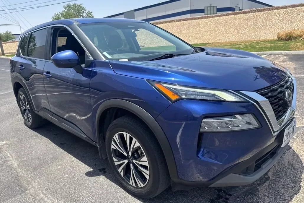 2023 Nissan Rogue SV photo 1