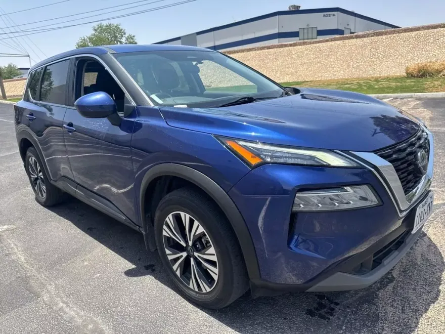 2023 Nissan Rogue SV photo 1