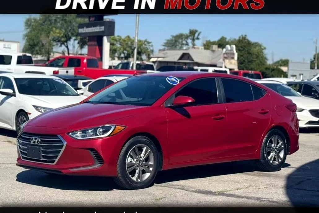 2017 Hyundai Elantra SE photo 1
