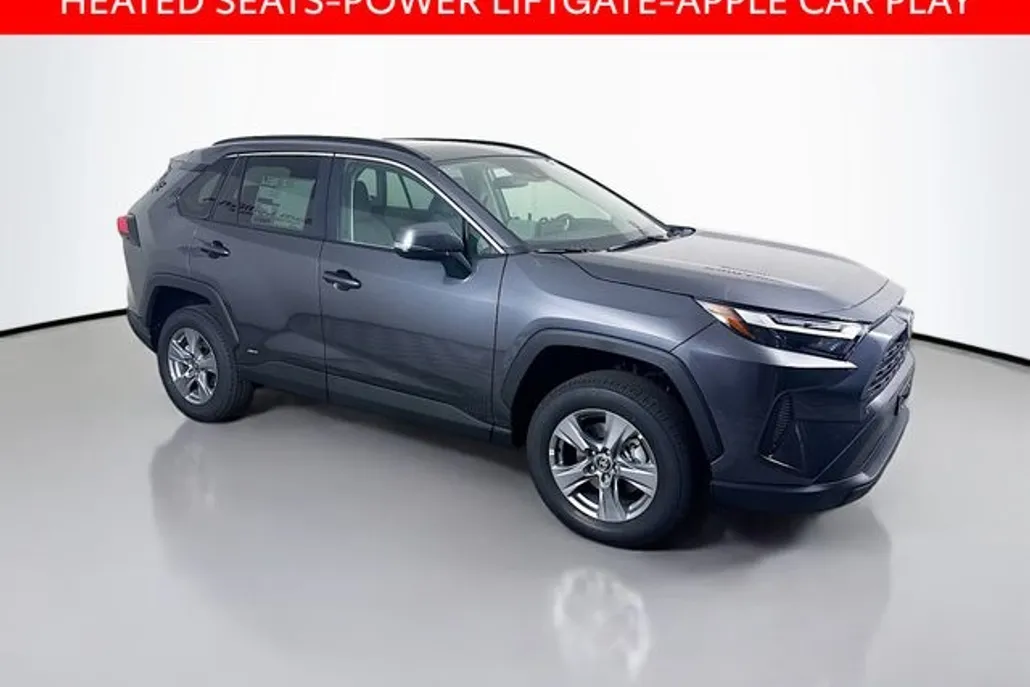 2025 Toyota RAV4 Hybrid XLE photo 1