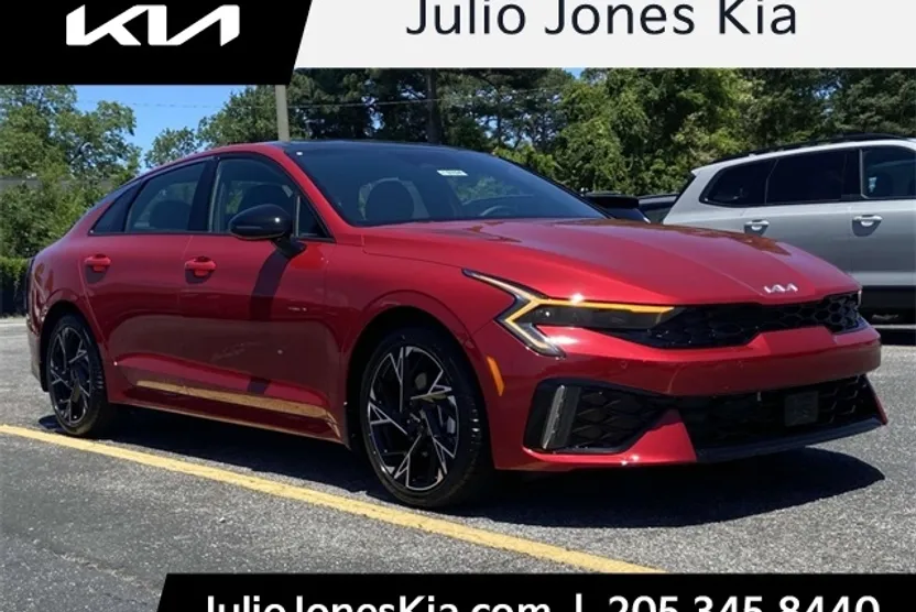 2025 Kia K5 GT-Line photo 1
