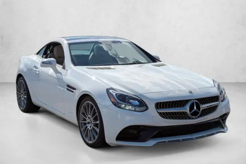 2020 Mercedes Benz SLC 300 photo 3