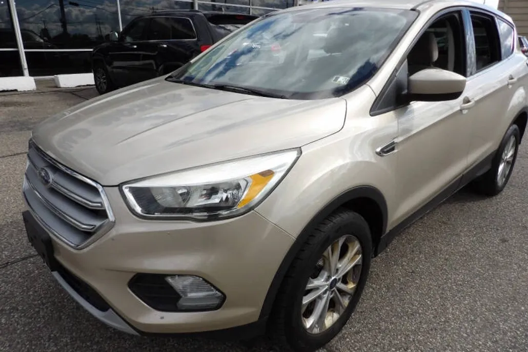 2017 Ford Escape SE photo 1