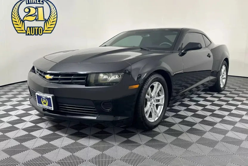 2015 Chevrolet Camaro LS Coupe photo 1
