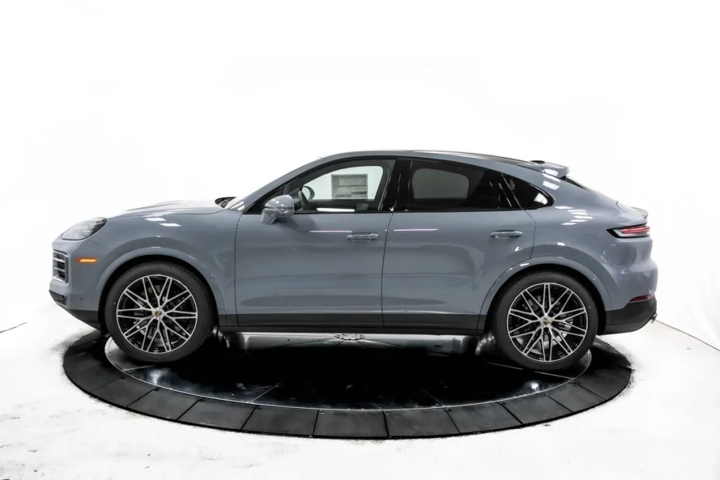 2025 Porsche Cayenne Coupe S photo 1
